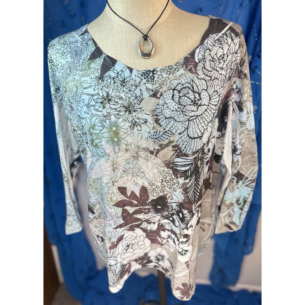 Women's Chico's Boho Blue Brown Floral Studded 3/4 Sleeve Blouse Top Size 3 - Picture 2 of 7